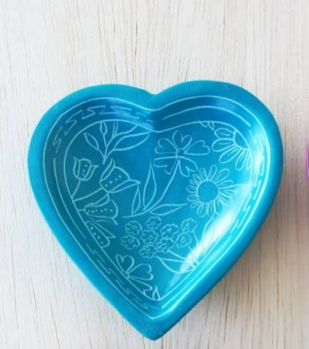 Heart Dish-Etched Pale Blue 4 x 4.25