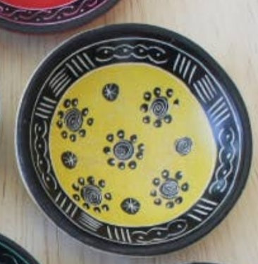 Dish-Round Yellow w/Pattern 3