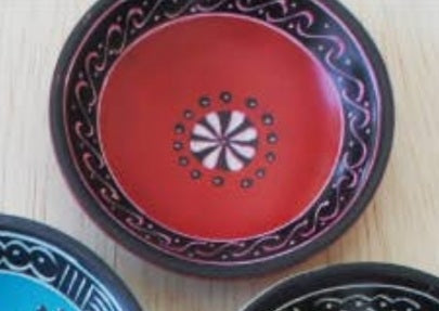 Dish-Round Red w/Pattern 3